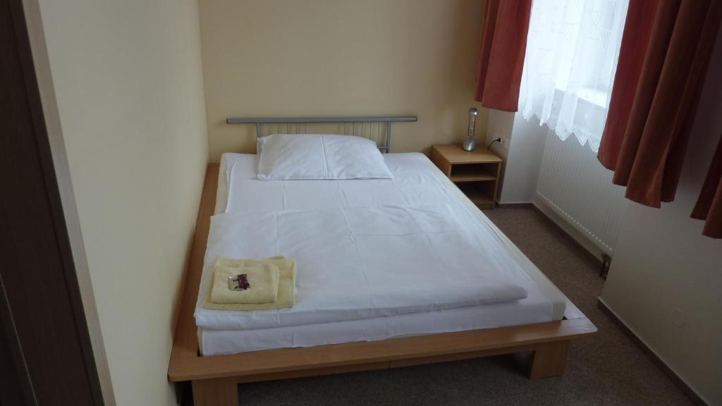 Hotel Tht Polička Quarto foto